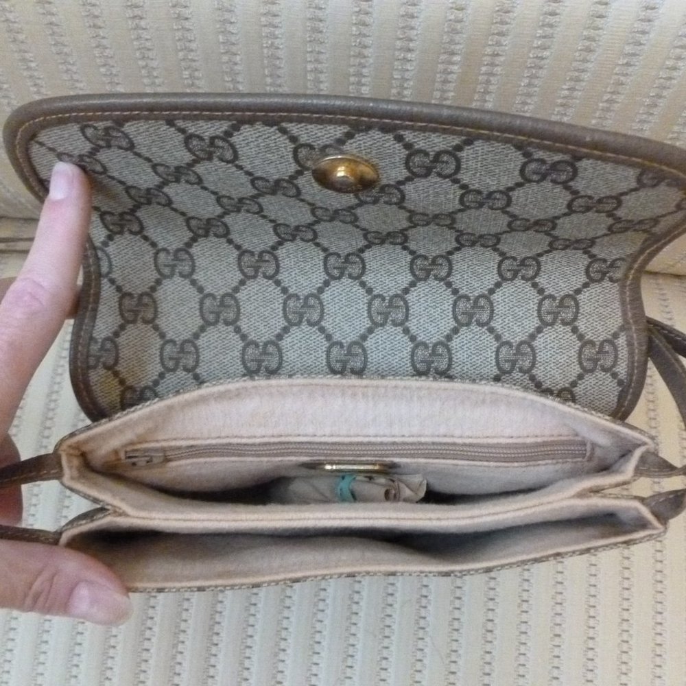 Gucci GG Web Supreme Flap Shoulder Bag - Picture 6 of 14